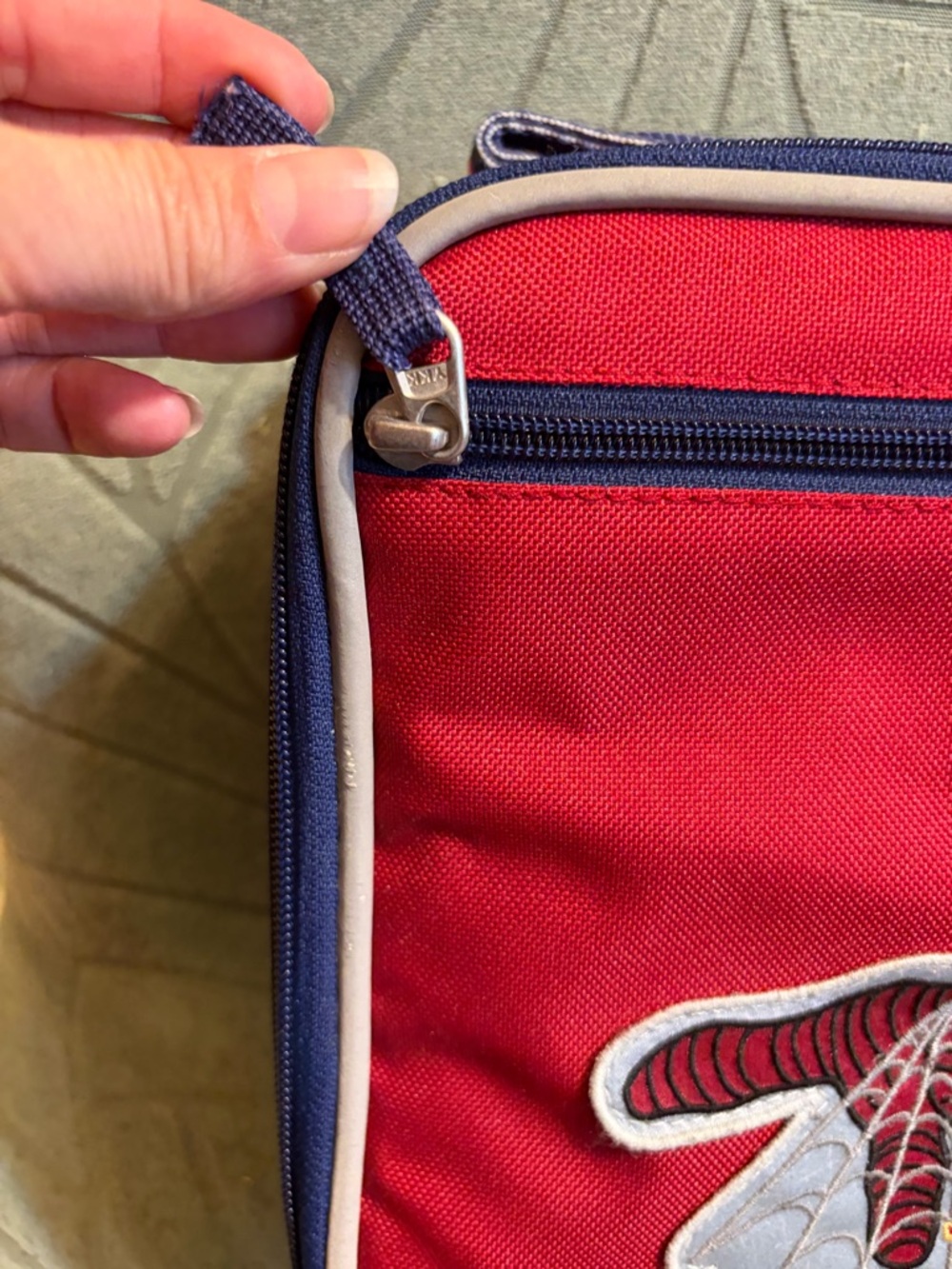 PBK Kid’s Marvel Comics Spider-Man Classic Lunch Bag - Picture 4 of 13